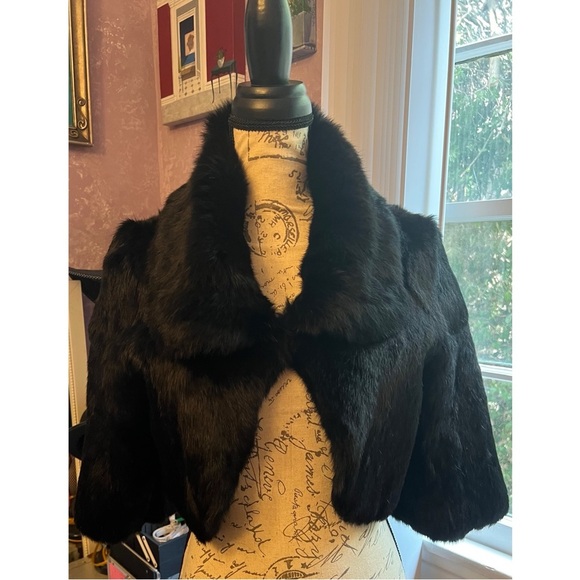 Elegant vintage 3/4 sleeve Black Fur Jacket - Picture 6 of 15